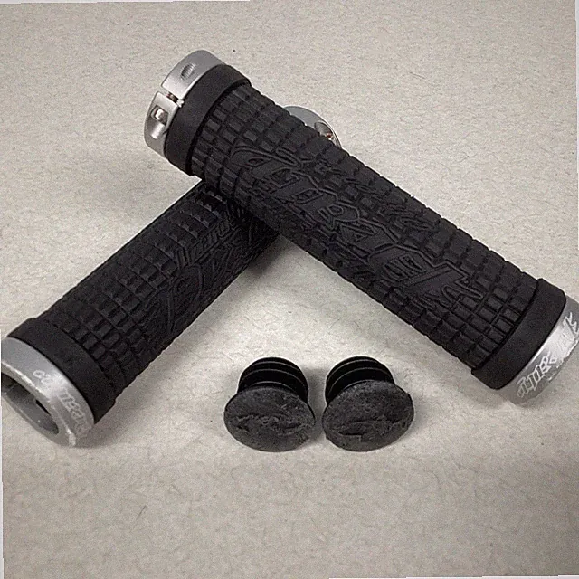 Lizard Skins Peaty Lock On Bicycle Grips Black w/ Pewter Clamps & Bar End Plugs