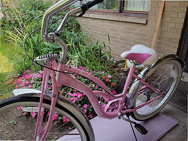 Schwinn Ladies 26" , 7 Speed Roxie Cruiser
